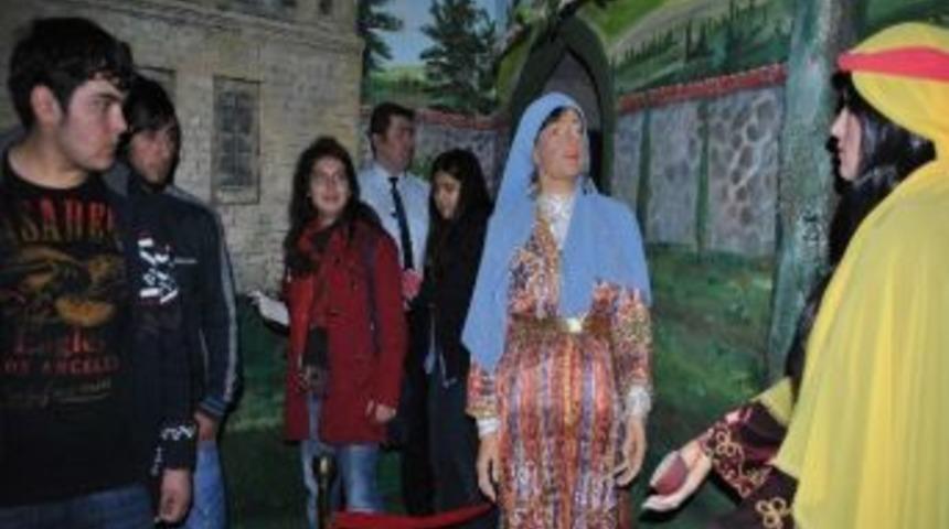 Amasya&rsquo;da &Uuml;niversiteliler Tarihe Yolculuk Yapıyor