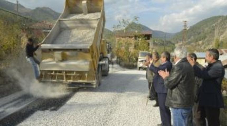 Feke&rsquo;de Asfalt Sevinci