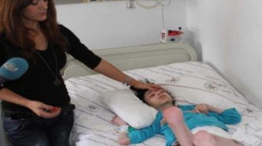 14 Yaşındaki Kızın A&ccedil; Bırakıldığı İddiası