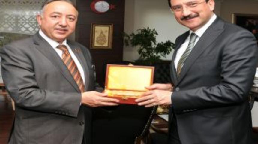 Afganistan B&uuml;y&uuml;kel&ccedil;isi Jayhoon Ke&ccedil;i&ouml;ren&rsquo;de