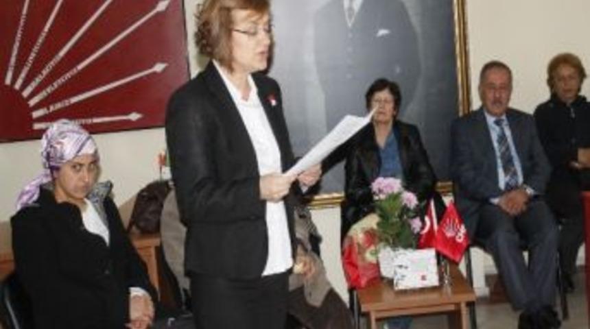 Chp Sel&ccedil;uk Belediye Meclis &Uuml;yesi Erkek Aday Adayları Basına Ve Kamuoyuna Tanıtıldı