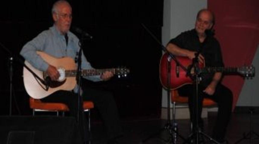 Şeşen Ve Sakman Manisalı Hayranlarıyla Buluştu