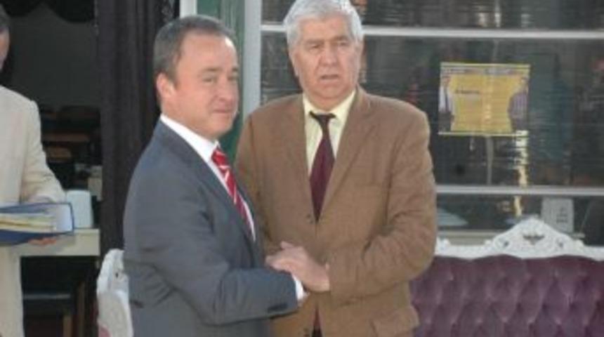 Chpli Akdemir: "muhtarlar Buca'da &Ccedil;&ouml;z&uuml;m&uuml;n Anahtarı Olacak"