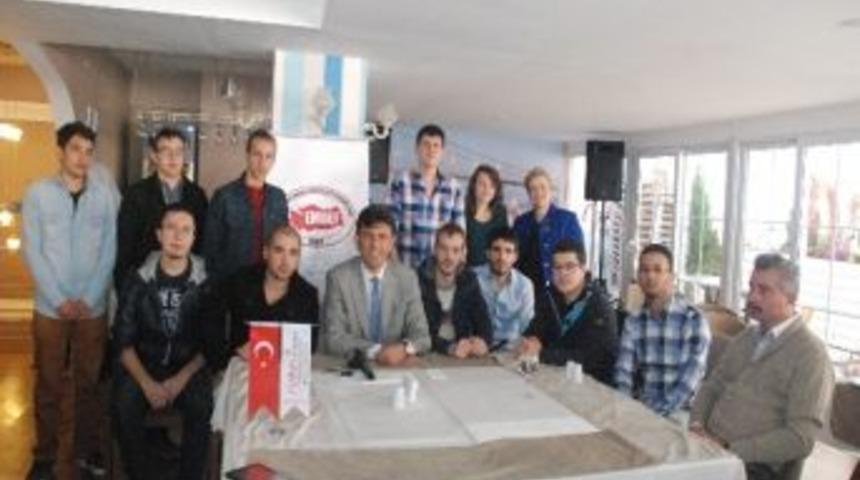 Eskişehir M&uuml;cahir Dernekleri Federasyonu &Ouml;ğrencilerle Geleneksel Kahvaltıda Buluştu
