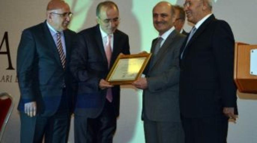 Bakan Bayraktar Miad Toplantısına Katıldı