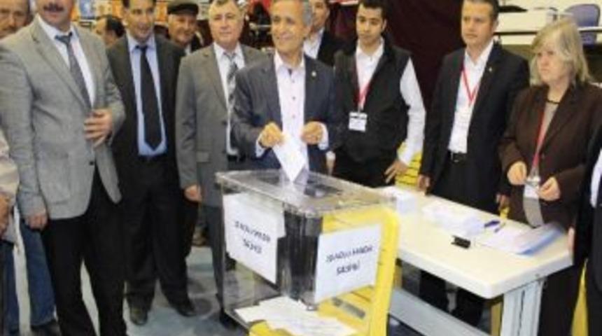 Ak Parti Manisa'da Temat&uuml;le Gitti