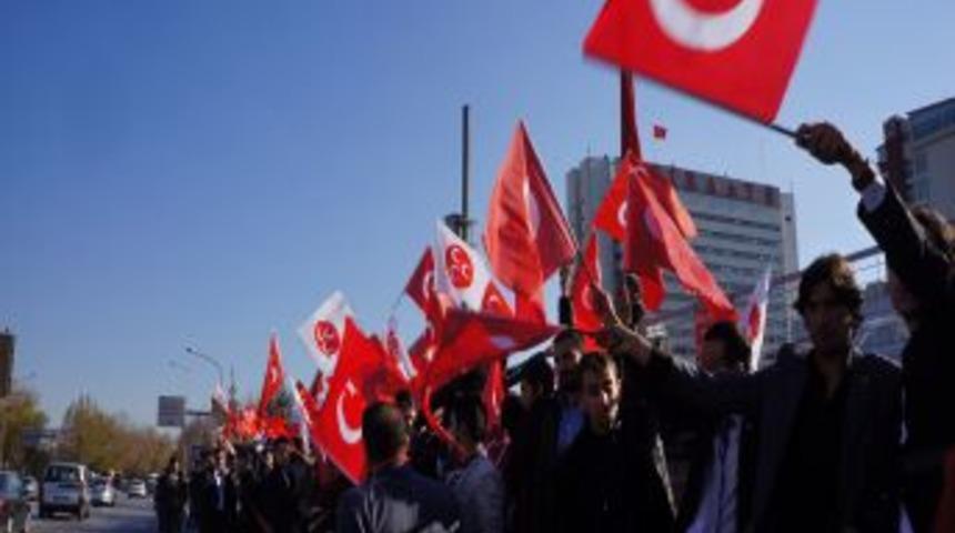 MHP&rsquo;liler Tandoğan Meydanı'nı Doldurdu