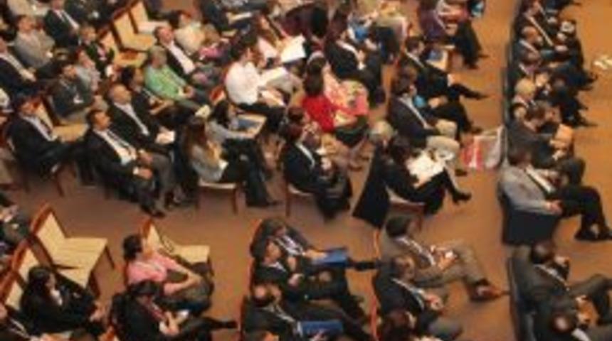 Şimdinin Zenginleri Ticarete Simit Ve Meyve Satarak Başlamış