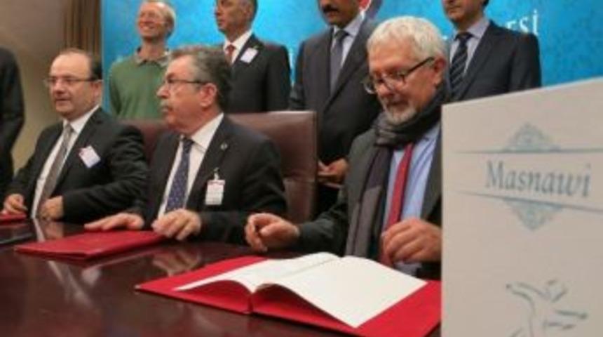 Mesnevi Leh&ccedil;e&rsquo;ye Terc&uuml;me Edilecek