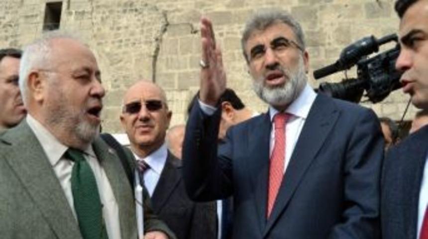 Bakan Yıldız, Kayseri'de Temel Atma T&ouml;renine Katıldı