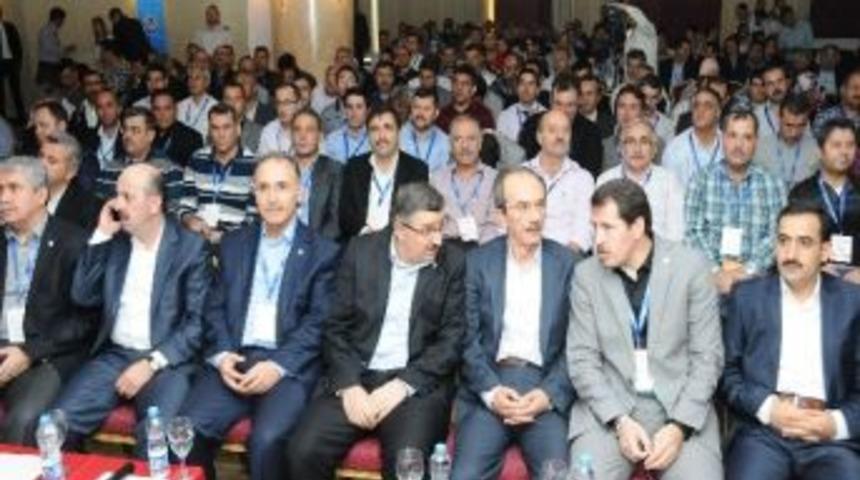 Gündoğdu'dan "gençleri Siyasi Çekişmelere Alet Etmeyin" Çağrısı