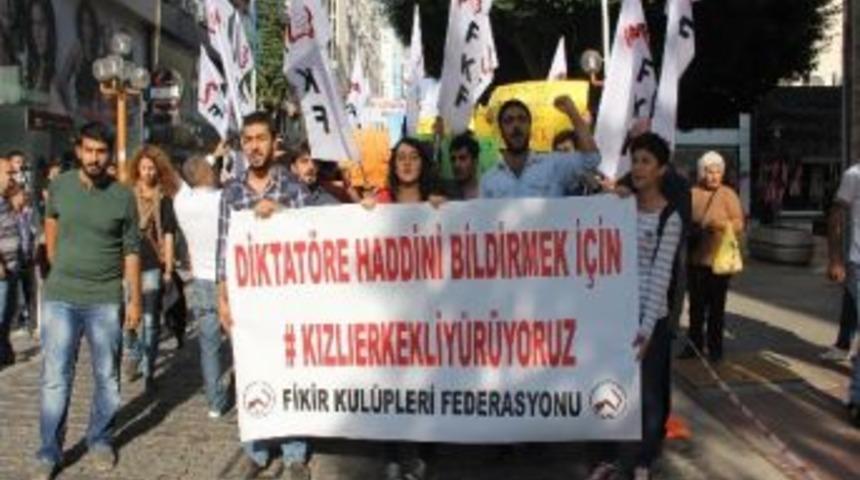 Mersin’de “kızlı-erkekli Yürüyoruz” Eylemi