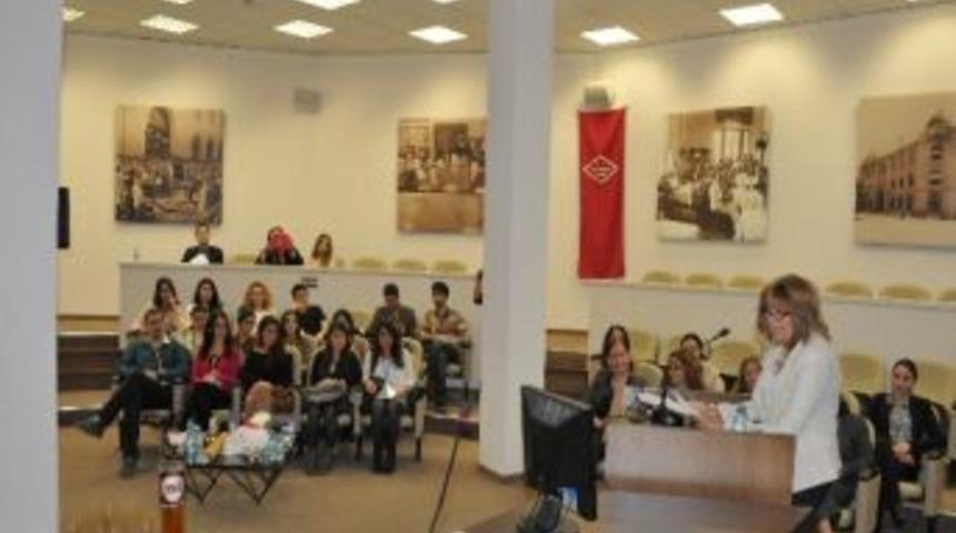 T&uuml;rkiye&rsquo;nin İlk Kadın Borsa Başkanı Işınsu Kestelli&rsquo;den Gen&ccedil;lere &Ouml;ğ&uuml;tler: