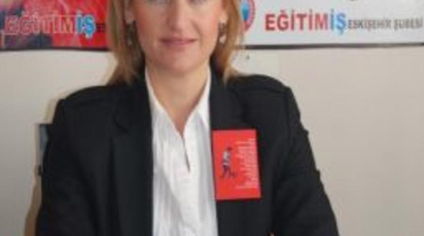 Eğitim İş Sendikası Şube Başkanı Ebru Sungar: