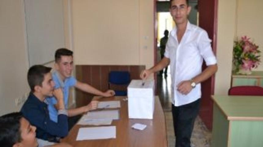 Bozyazı İl&ccedil;e &Ouml;ğrenci Meclisi Başkanlığı Se&ccedil;imi Yapıldı