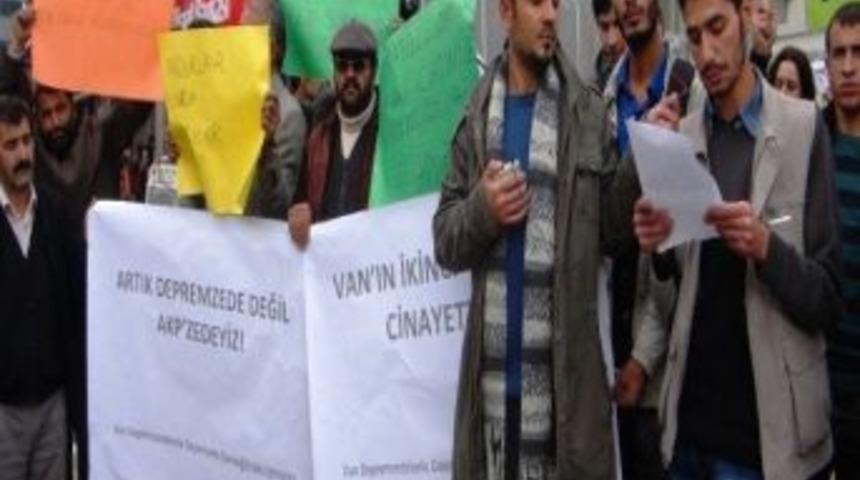 Van’da 9 Kasım Depremi'nde Hayatını Kaybedenler Anıldı