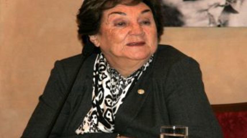 &Ccedil;YDD Genel Başkanı &Ccedil;elikel, Dini Konularda Diyanet&rsquo;e Fetva Sorulmasını Eleştirdi