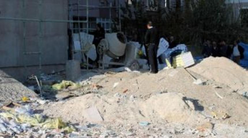 İnşaatın 11. Katından D&uuml;şen İş&ccedil;i Hayatını Kaybetti