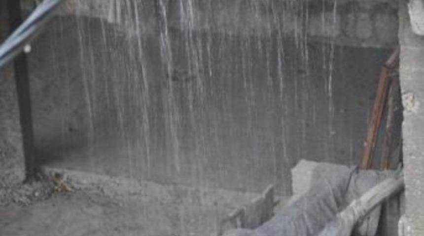 Şırnak'ta Yoğun Yağış Hayatı Olumsuz Etkiledi