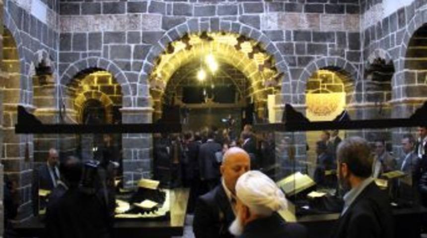 99 El Yazması Kur'an-ı Kerim Zinciriye Medresesi&rsquo;nde Sergileniyor