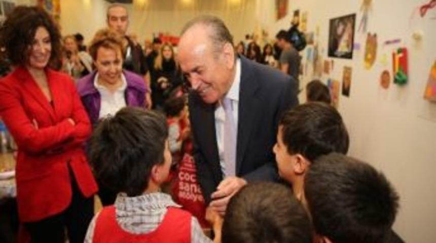 Topbaş: "istanbul Bir Sanat Merkezi Olma Yolunda"