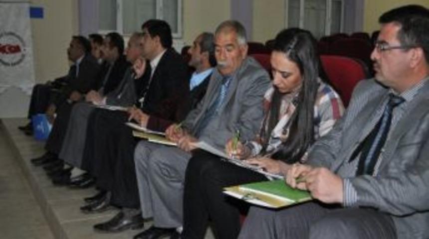 Kka, Hazro&rsquo;da Bilgilendirme Toplantısı D&uuml;zenledi