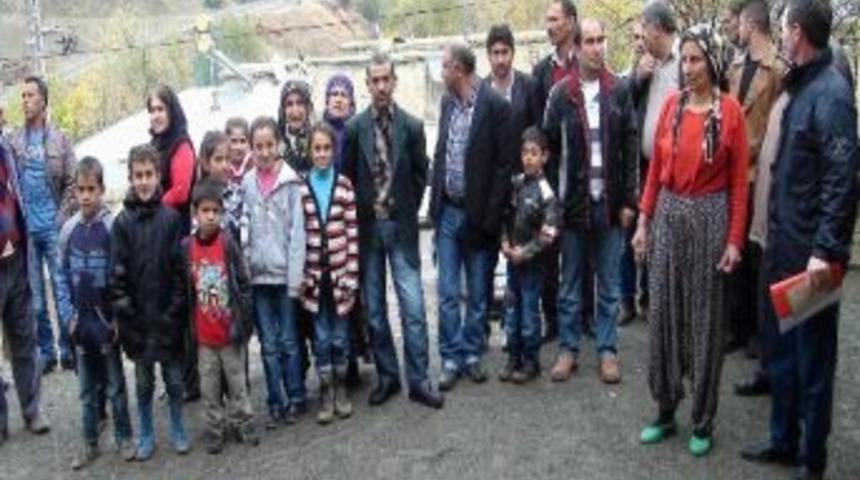 Telefon Kabloları &Ccedil;alınan K&ouml;yl&uuml;lerin D&uuml;nyayla Bağlantısı Kesildi