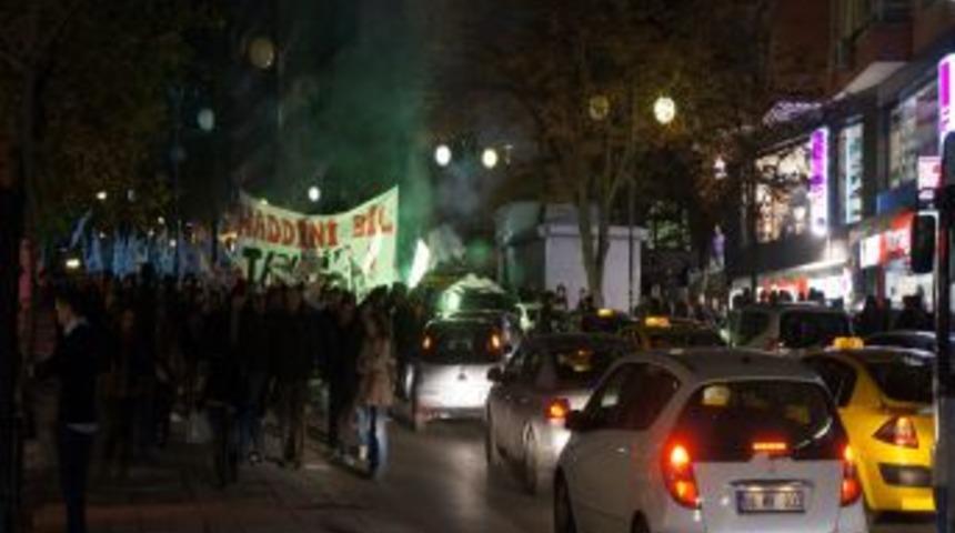 Ankara&rsquo;da &lsquo;kızlı-erkekli&rsquo; Y&uuml;r&uuml;y&uuml;ş Trafiği Fel&ccedil; Etti