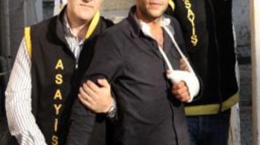 (&ouml;zel Haber) Gelinin G&ouml;zyaşlarını Televizyondan İzleyen Hırsız İnsafa Geldi