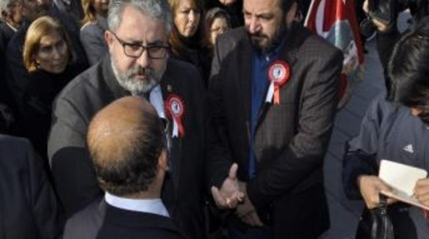 Chp Kayseri Milletvekili Şevki Kulkuloğlu Yer Konusunda Protokol M&uuml;d&uuml;r&uuml; İle Tartıştı