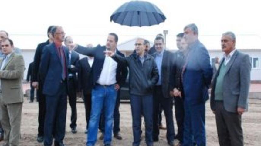 Vali Mahmut Demirtaş, Besni&rsquo;de İncelemelerde Bulundu