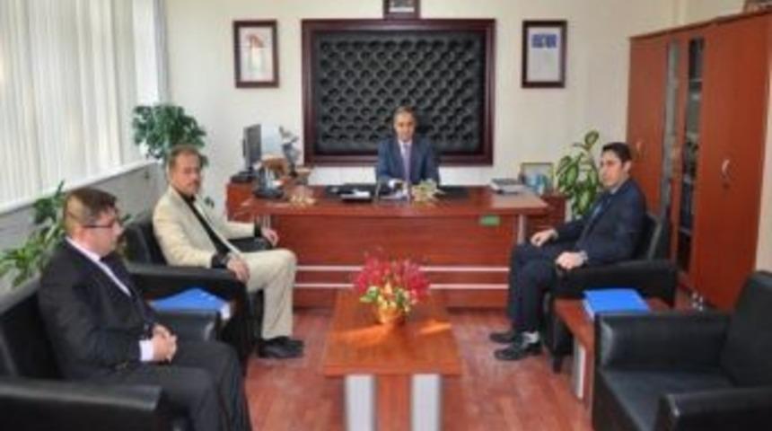 Vali S&uuml;leyman Tapsız, Kilis Anadolu Lisesi Ve Fen Lisesini Ziyaret Etti