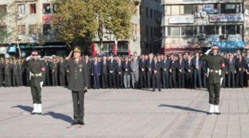 Trabzon'da 10 Kasım Atat&uuml;rk'&uuml; Anma T&ouml;renleri