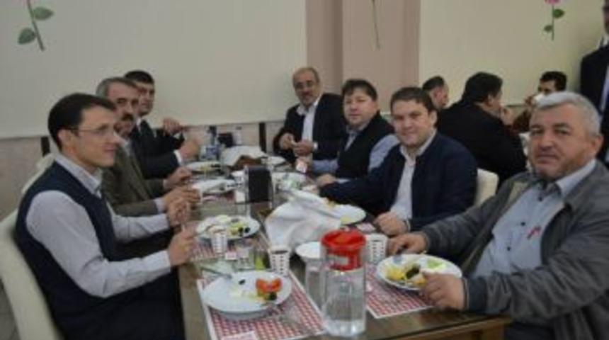 Makam &ouml;nemli değil Hizmet &ouml;nemli