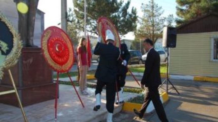 Kartepe'de Atat&uuml;rk Rahmet Ve Minnetle Anıldı