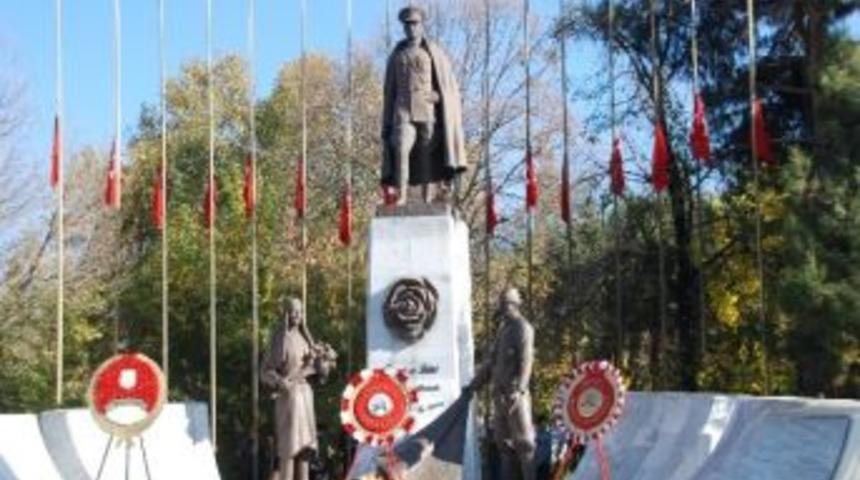 Isparta Ata&rsquo;sını Andı