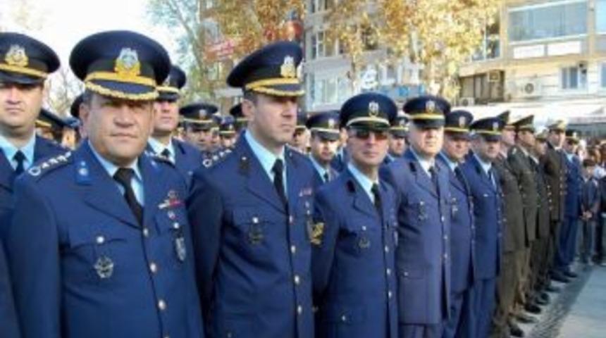 Atat&uuml;rk &Ouml;l&uuml;m&uuml;n&uuml;n 75. Yılında Anıldı