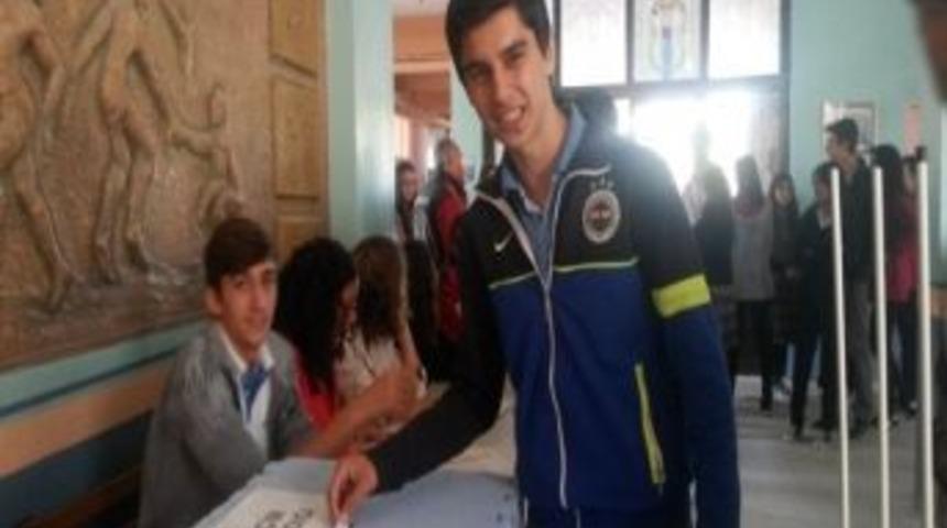 Nazilli Anadolu Lisesi Meclis Başkanını Se&ccedil;ti