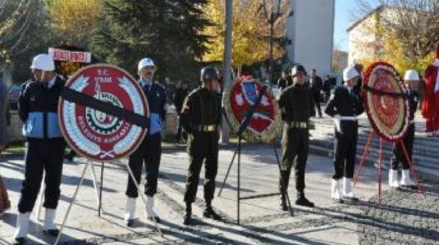 Ulu &Ouml;nder Atat&uuml;rk &Ouml;l&uuml;m&uuml;n&uuml;n 75. Yılında Uşak&rsquo;ta Anıldı
