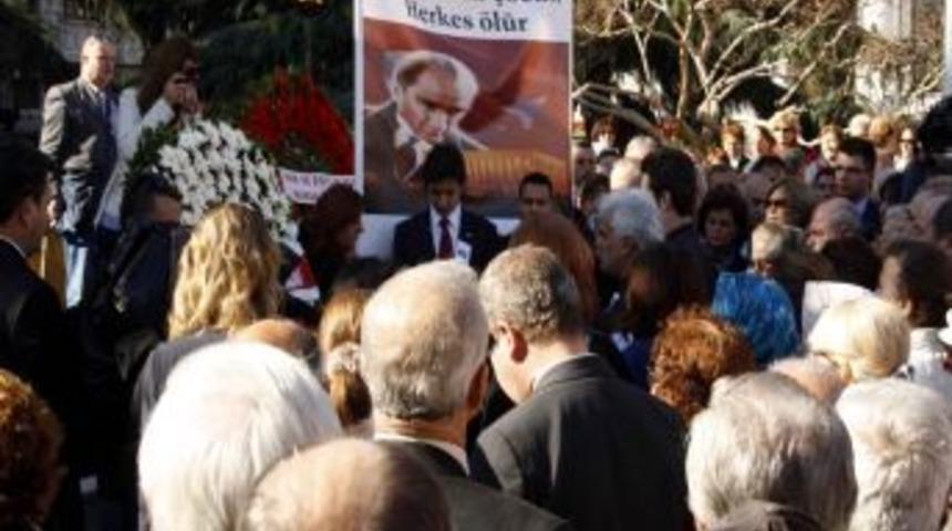 Bursalılar Atat&uuml;rk&rsquo;&uuml; Andı