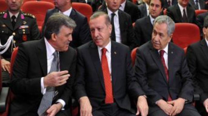 G&uuml;l&rsquo;den, Erdoğan Ve Arın&ccedil;&rsquo;a: Bu Resim Ve Fotoğraflar Sizleri Kaydediyor