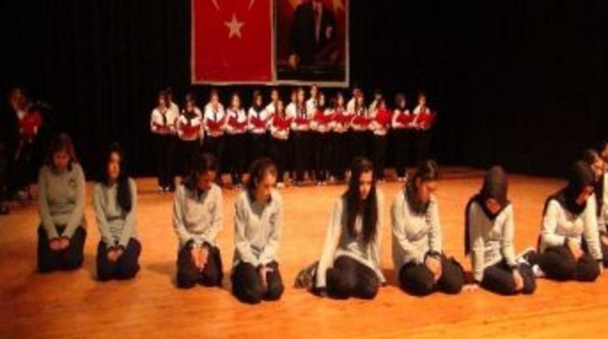 Atat&uuml;rk &Ouml;l&uuml;m&uuml;n&uuml;n 75. Yıl D&ouml;n&uuml;m&uuml;nde Batman'da Anıldı