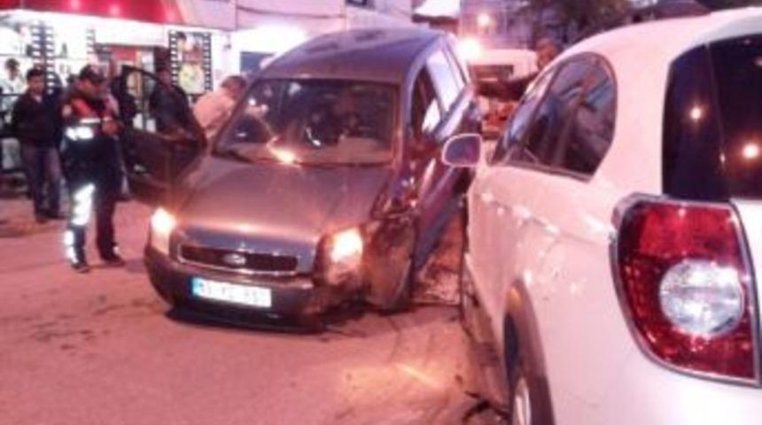 Ayvalık&rsquo;taki Kaza, Trafiği Fel&ccedil; Etti