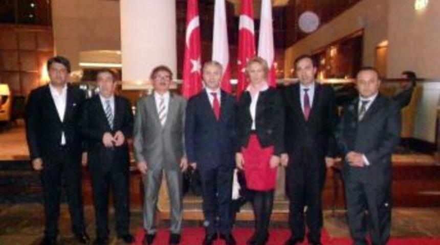 T&uuml;rkiye-polonya İlişkilerine Yerel Y&ouml;netimlerden Destek