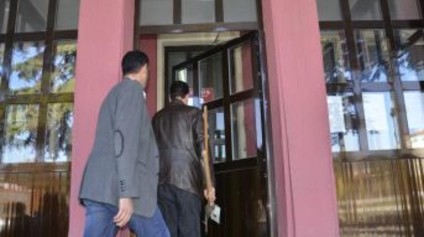 K&ouml;y Kahvesinde Başlayan Tartışma Adliyede Son Buldu