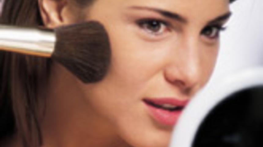 Pudra İle P&uuml;r&uuml;zs&uuml;z G&ouml;r&uuml;n&uuml;m