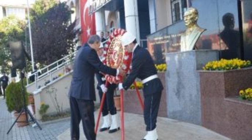 Atat&uuml;rk Başiskele&rsquo;de Anıldı