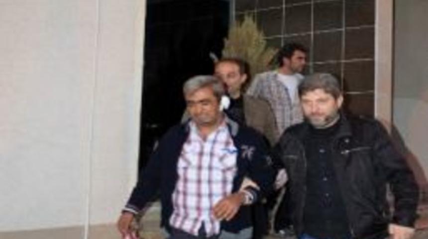 Arkadaşını &ouml;ld&uuml;ren zanlı hastanede yakayı ele verdi