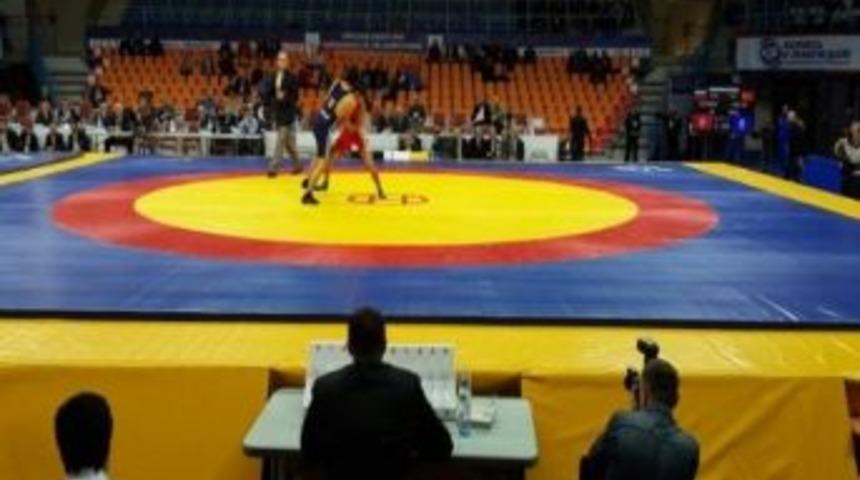 Grekoromen Milli Takımımız Rusya'da Şampiyon Oldu