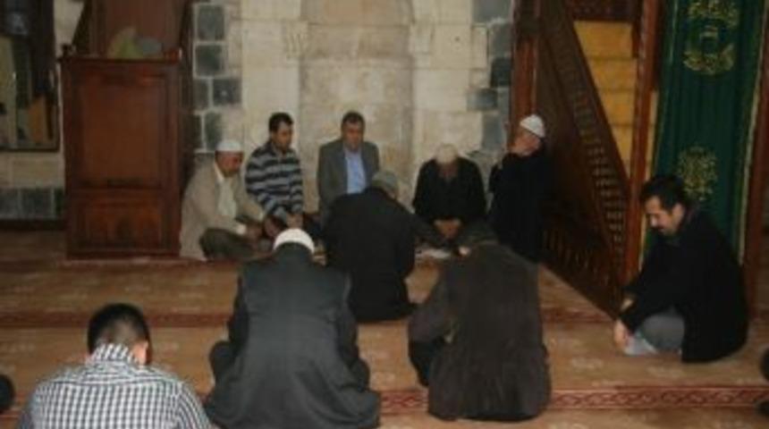 Mhp, Atat&uuml;rk&rsquo;&uuml;n &Ouml;l&uuml;m Yıld&ouml;n&uuml;m&uuml;nde Mevlid-i Şerif Okuttu